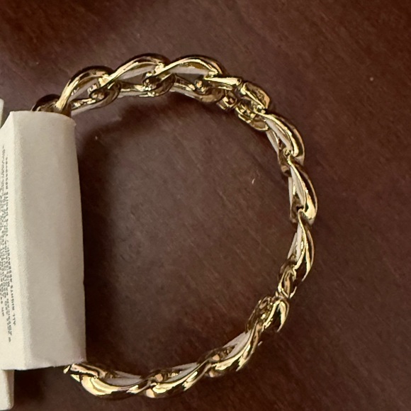 NWT American Eagle Gold-Tone Chain Stretch Bracelet - Picture 3 of 3